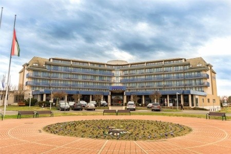 Hotel Park Inn Sv09, Firo Tour Maďarsko, Invia