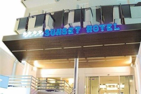 Hotel Sunset, Dovolená pro seniory 55+ Rimini dotovaná, Invia