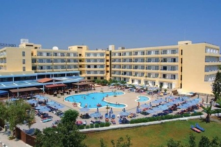 Odessa Beach Hotel, Protaras v září, Invia