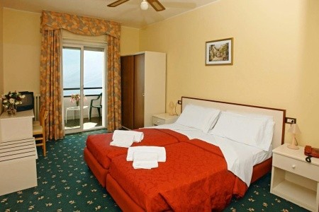 Hotel Bazzanega, Lago di Garda, Invia
