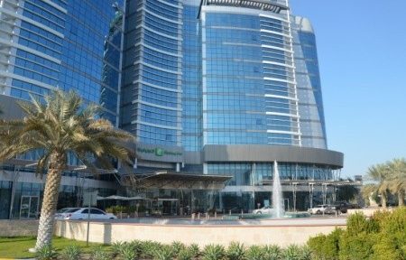 Holiday Inn Downtown, Dubai, Invia