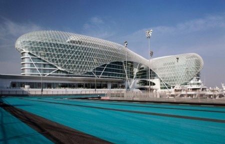 W Abu Dhabi, Abu Dhabi, Invia