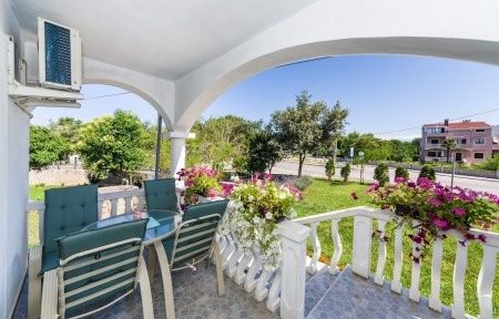 Apartmány 3298-2900, Zaton, Invia