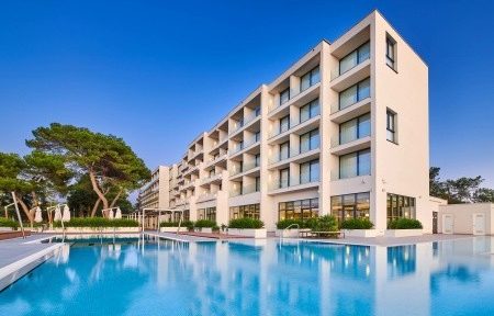 Sipar Plava Laguna, Umag, Invia