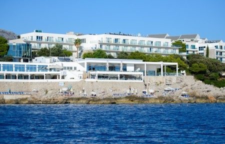 Royal Ariston, Dubrovník, Invia