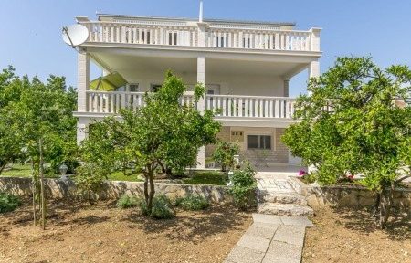 Apartmány 1355-1226, Šibenik, Invia