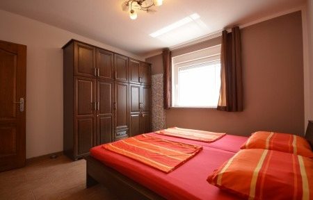 Apartmány 3298-6217, Severní Dalmácie, Invia