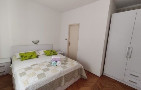 Apartmány 3298-7347, Rab, Invia